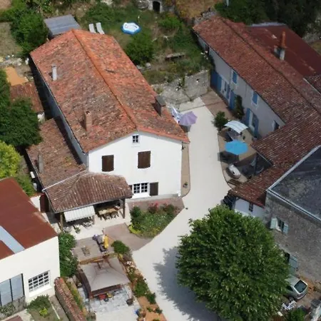 Au Coeur De Charroux (Vienne)